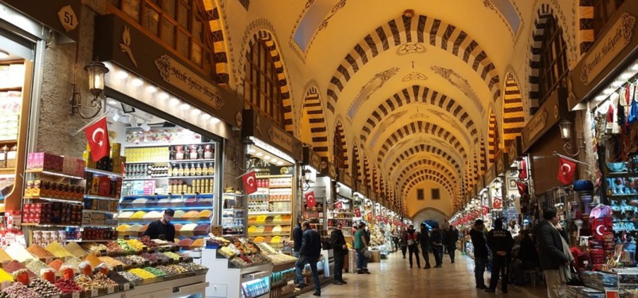 Spice Bazaar & Bosphorus Tour (Half Day Morning)