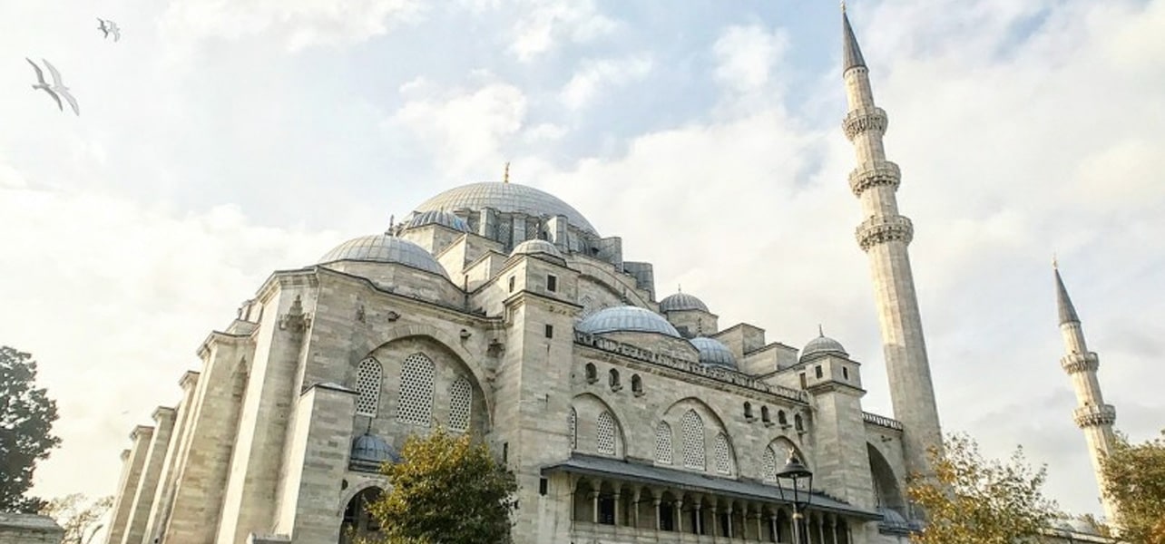 Süleymaniye Mosque & Yedikule Fortress (Half Day Morning)